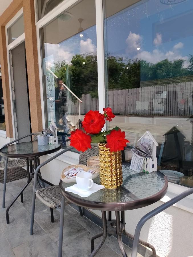 Premont Studios Ghimbav Exterior foto